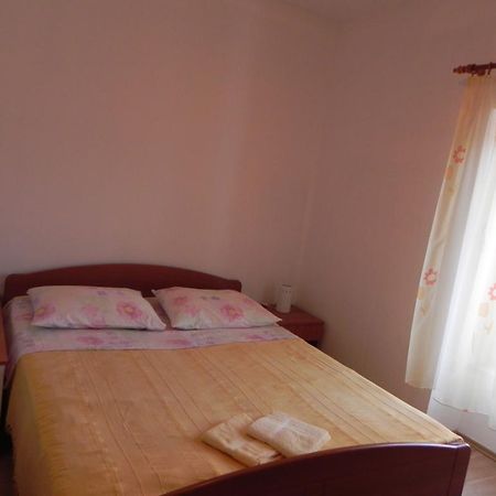 Apartments Riva Паг Екстериор снимка